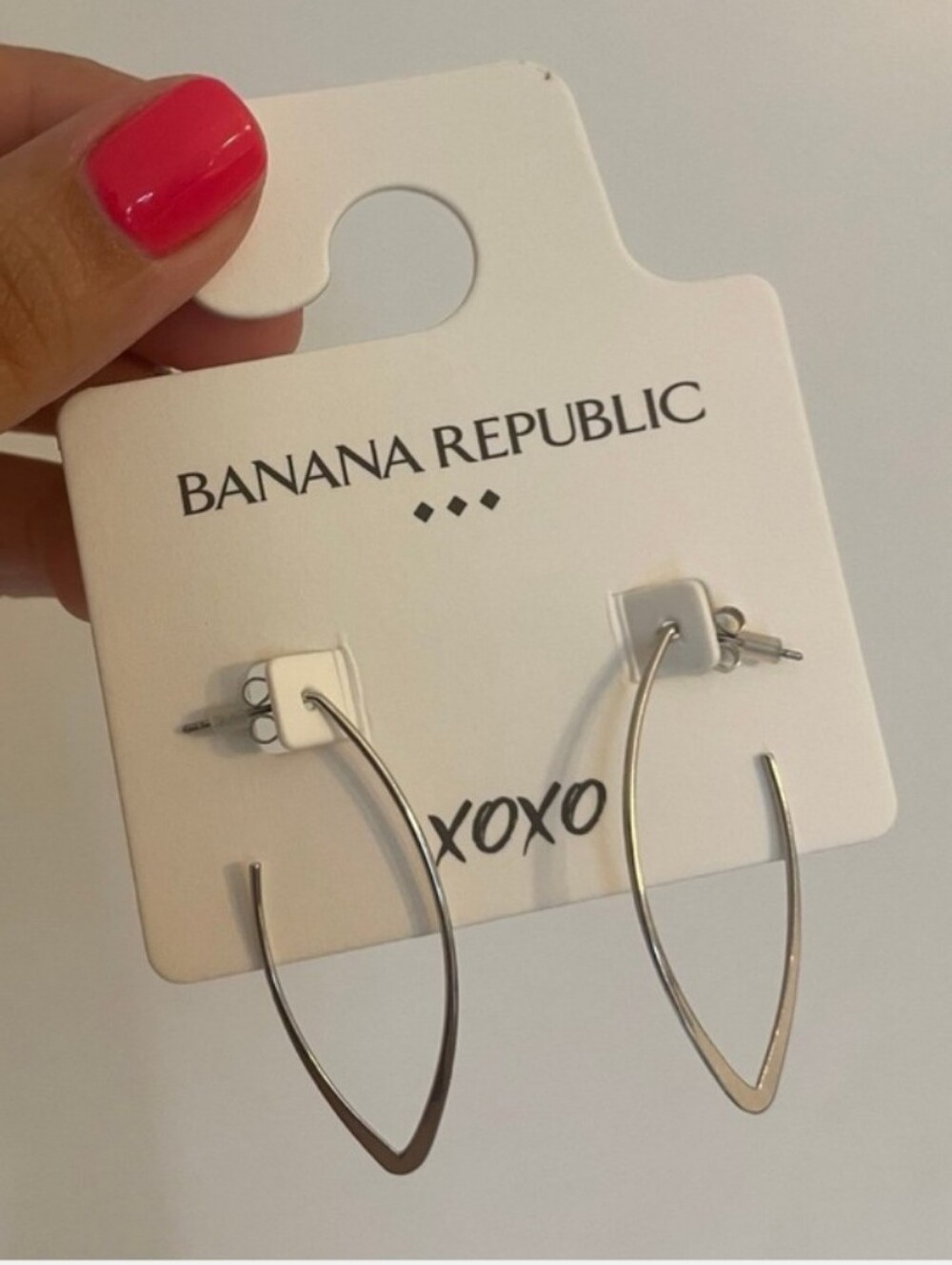 Banana Republic-XOXO V-Open Hoop Earrings